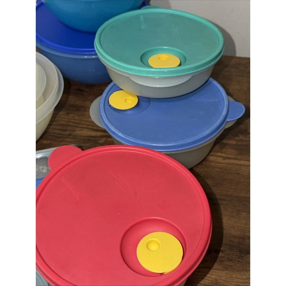 lot of 21 vintage tupperware Containers And Lids Various Colors And Sizes